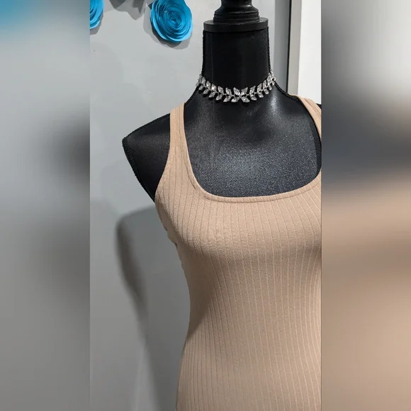 Hello Molly Sight Seeing Midi Dress - Picture 3 of 7